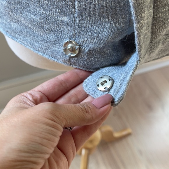 FOR CYNTHIA | GREY VEST - Picture 4 of 10